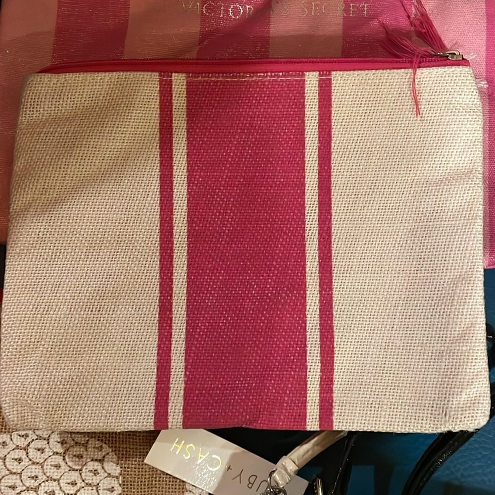 Makeup Bags  - Picture 7 of 8